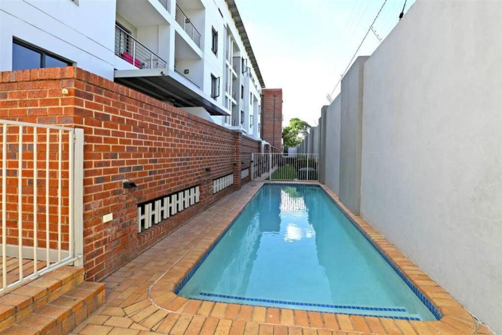 Thango Resident Thecube Apartment Johannesburg Exterior photo